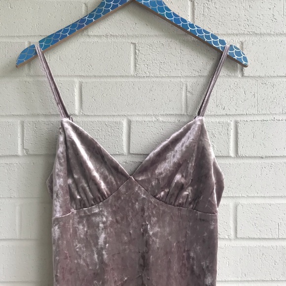 Band of Gypsies Haiden Crushed Velvet Dress - Picture 2 of 8